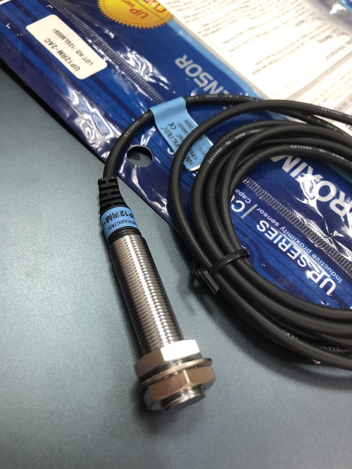 Cảm biến từ AC 2 dây Hanyoung UP12RM-2AC